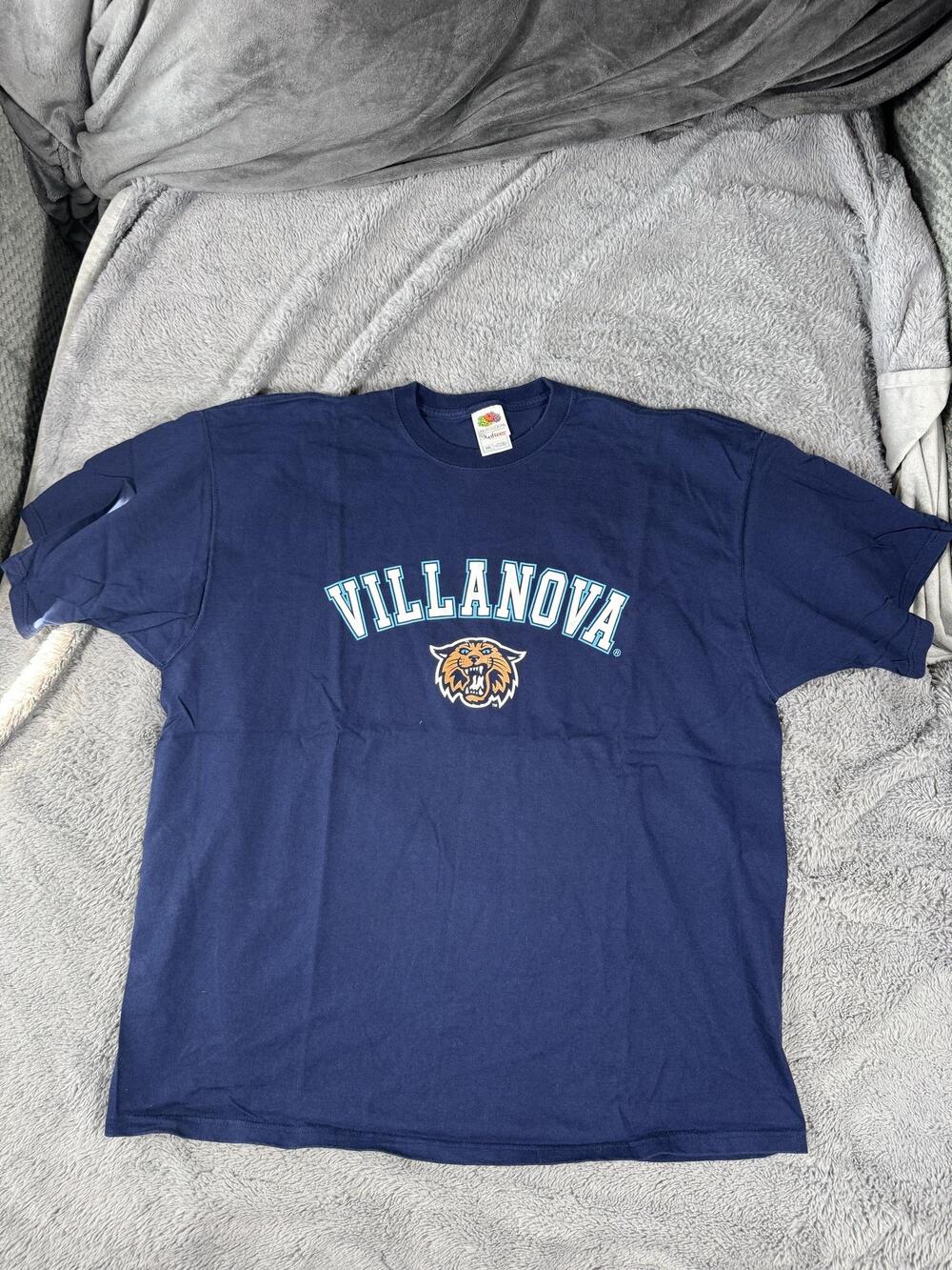 Villanova Wildcats Shirt Mens 2XL Blue NCAA Basketball Fruit Of The Loom Tee